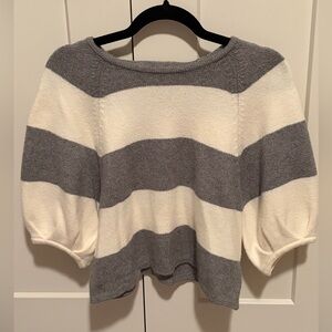 NWT Old Navy Women's Gray and White Striped Sweater